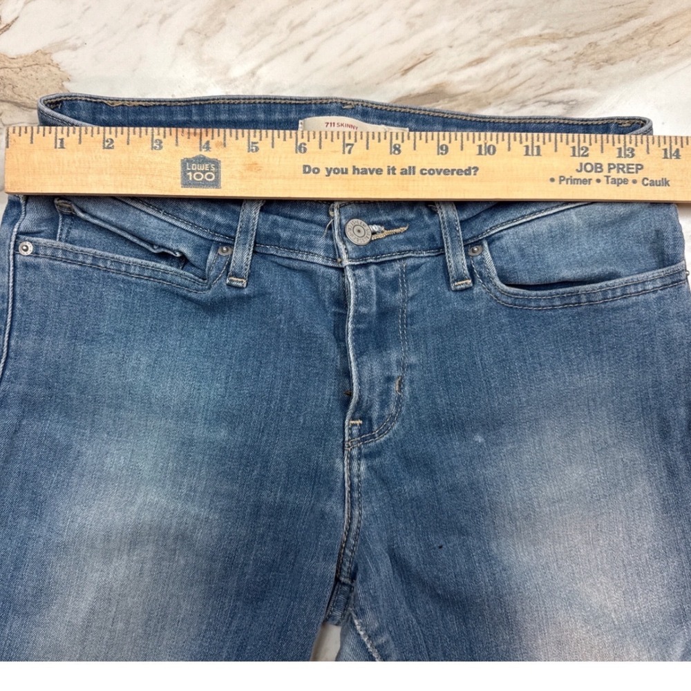 Levis 711 Skinny Denim Shorts
28 Med Wash Blue Frayed Raw Hem Cut Offs VTG - Picture 4 of 5